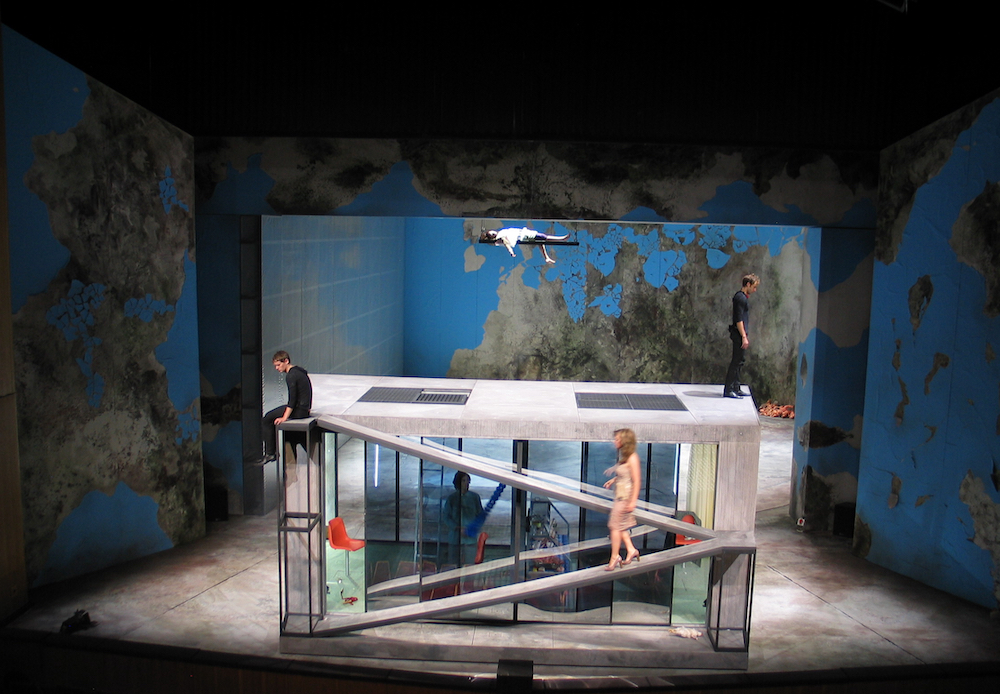 Hamlet – no roof access - Claudia Meyer - Deutsches Nationaltheater Weimar - Bild